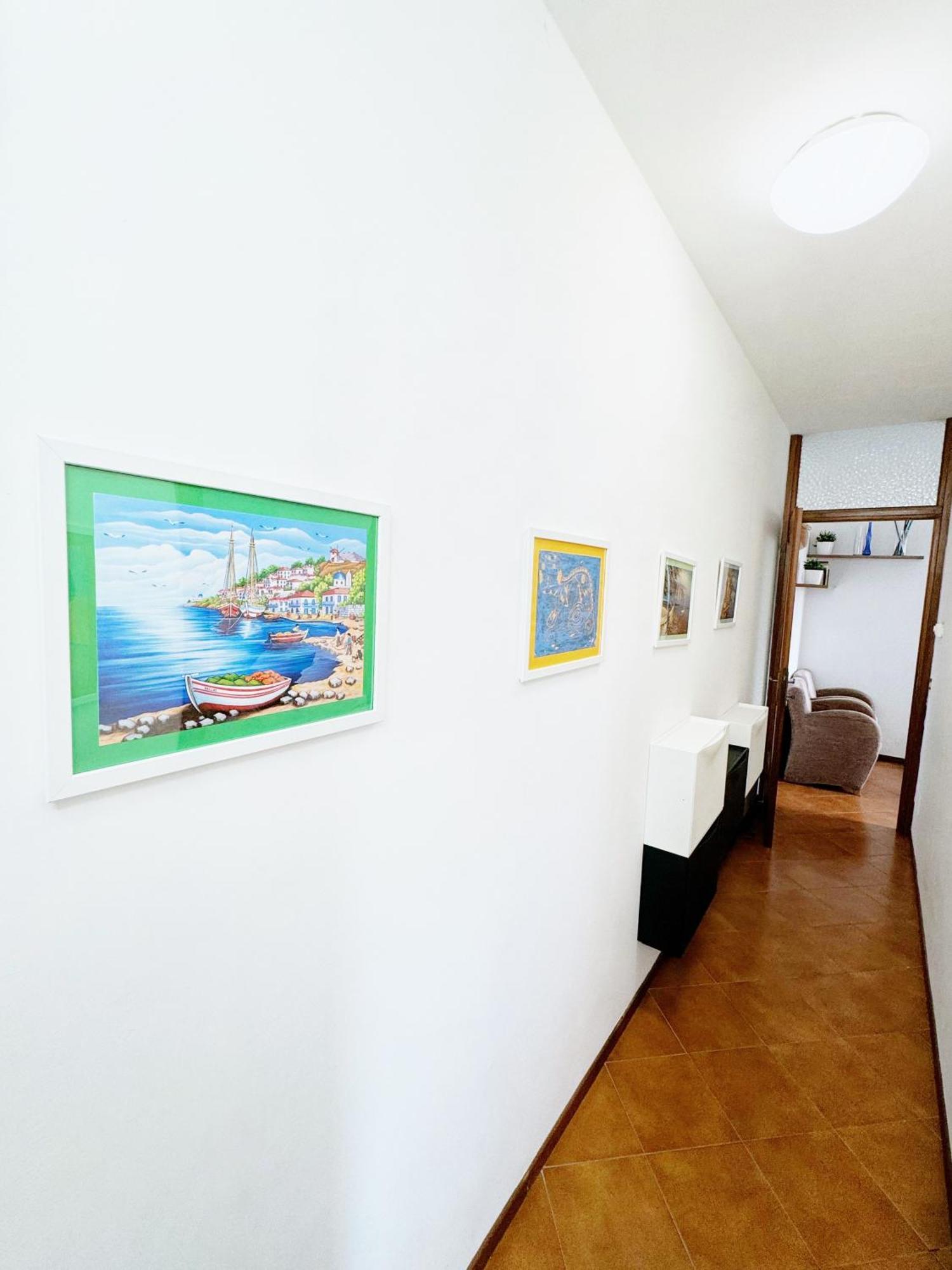 Luminoso, Versilia, Vicino Al Mare Marina Di Carrara Exterior foto